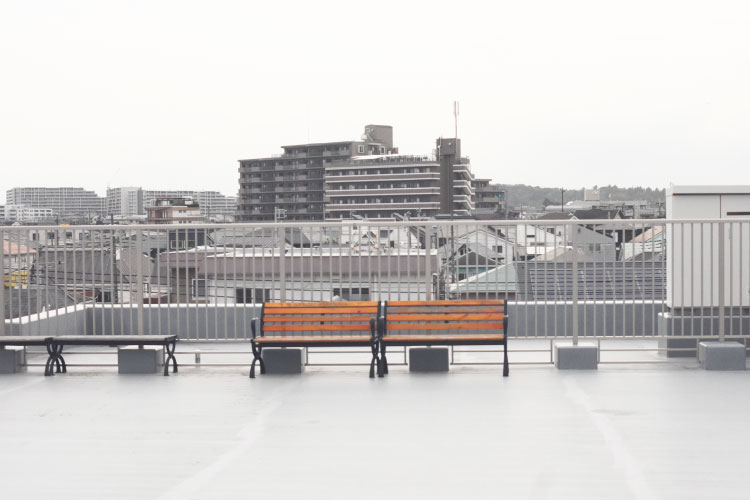 「みのり藤沢」の屋上